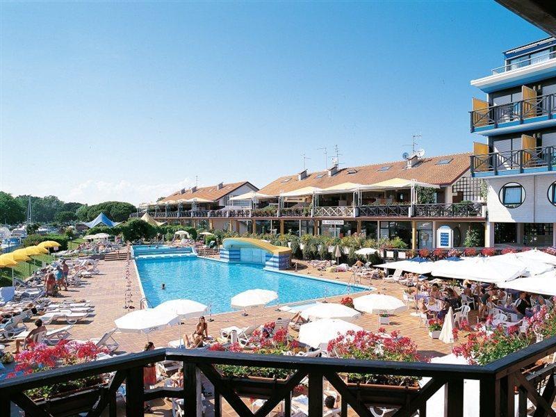 Hotel Marina Uno Lignano Sabbiadoro Exterior foto
